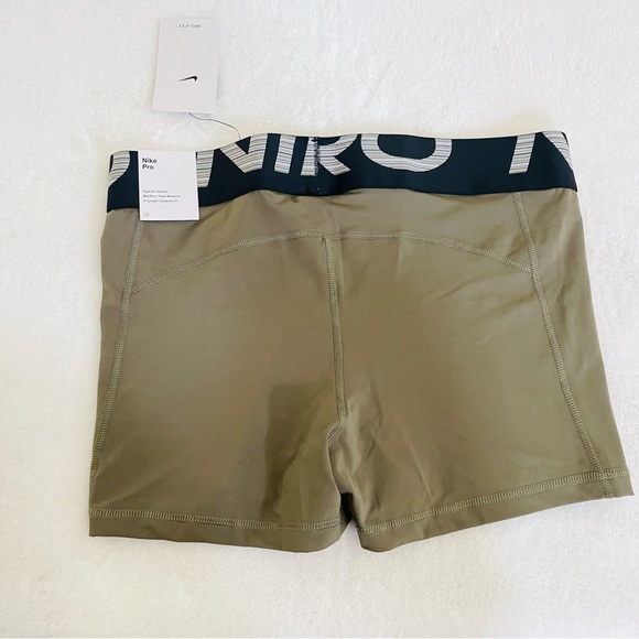 Nike | Women’s Nike Pro Spandex Shorts - Picture 5 of 8